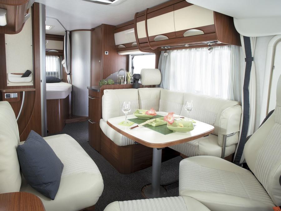 Интерьер Hymer B-Class SL 2007 года  (фото 12 из 16)